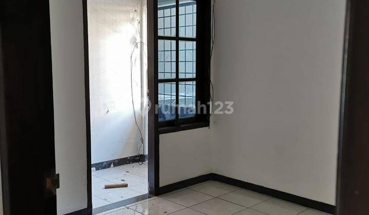 Dijual Rumah Bagus Terawat di Villa Kalijudan Indah, Surabaya 2