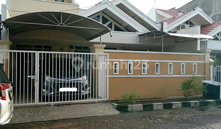 Dijual Rumah 2 Lantai Semi Furnished di Perum Nirwana Executive