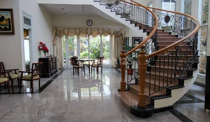 Dijual Rumah 2 Lantai Furnished di Graha Golf, Araya Malang 1