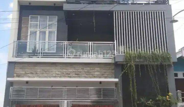 Dijual Rumah Bagus 2,5 Lantai di Jl Graha Bougenville, Sidoarjo 1