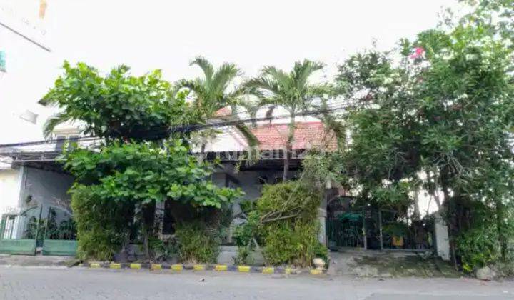 Dijual Rumah Bagus Semi Furnished di Wiguna Utara, Surabaya 2