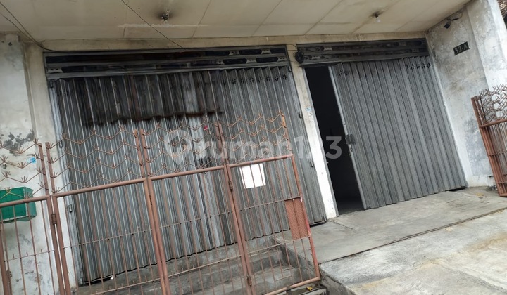 Dijual Rumah Toko Strategis Nol Jalan Raya Kraton Arah Pasuruan 1