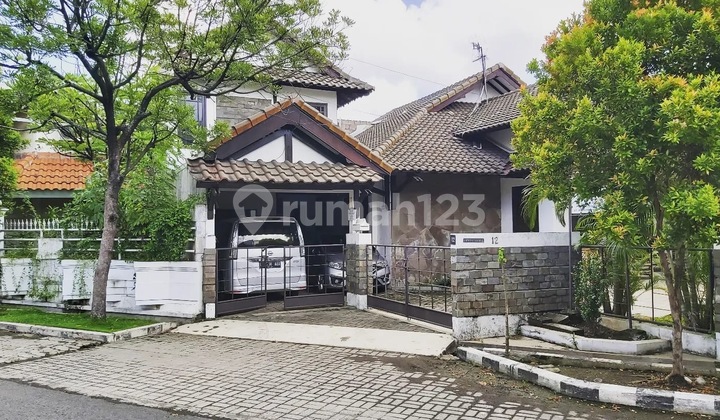 Dijual Rumah Kos dengan Rumah Tinggal 1,5 Lantai Bagus Terawat di Jemursari Dijual Rumah Kos dengan Rumah Tinggal 1,5 Lantai Bagus Terawat di Jemursari