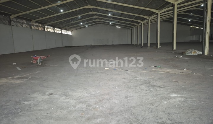For Rent: Spacious Warehouse, Ready to Occupy, on Raya Pandaan Pasuruan