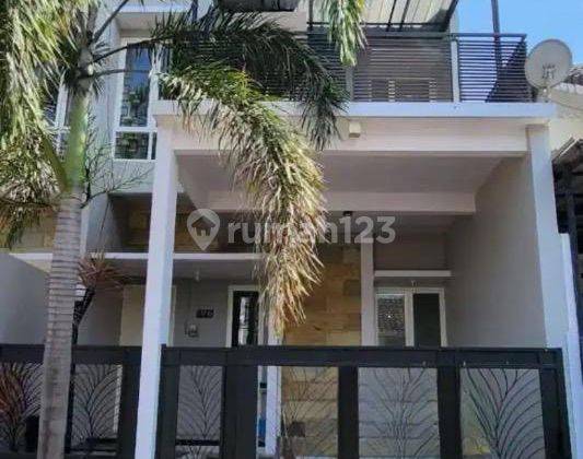 Dijual Rumah Bagus Furnished 2 Lantai di Graha Mulia, Malang 1