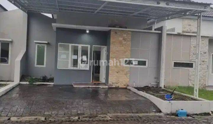 Disewakan Rumah Baru Bagus di Perum Newton Park Buduran Sidoarjo 1