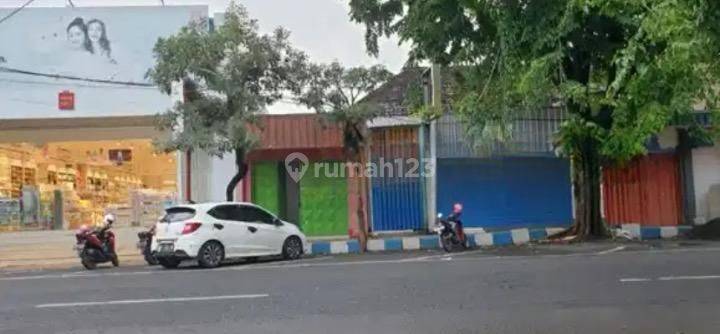 Dijual Area Pertokoan Strategis di Pusat Kota Pasuruan, 2