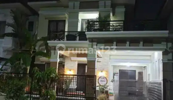 Dijual Rumah Bagus Strategis di Central Park Ahmad Yani Surabaya