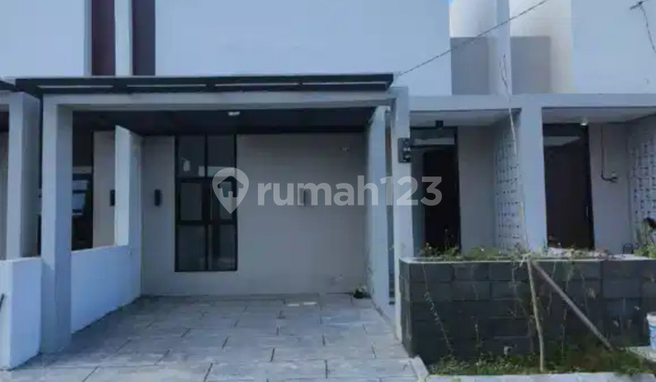 For Rent New House Ready to Occupy in Victory Land Housing, Sidoarjo. For Rent New House Ready to Occupy in Victory Land Housing, Sidoarjo.