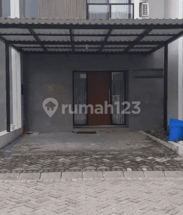 Disewakan Rumah 2 Lantai Semi Furnished di Central Park Juanda 1