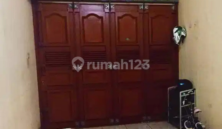 For Sale: Well-Maintained 2-Story Nice House in Deltasari Indah, Waru 2