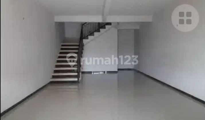 Disewakan Ruko 2 Lantai Siap Huni di Raya Lingkar Timur Sidoarjo Disewakan Ruko 2 Lantai Siap Huni di Raya Lingkar Timur Sidoarjo