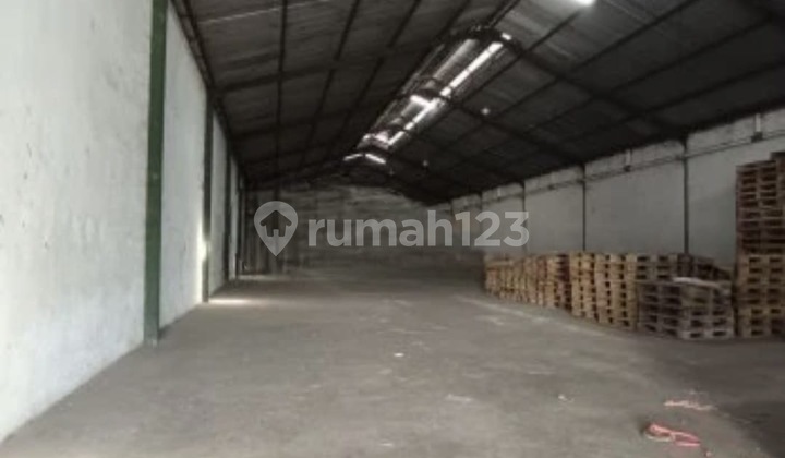 Disewakan Bangunan Gudang Siap Huni Strategis di Singosari Malang