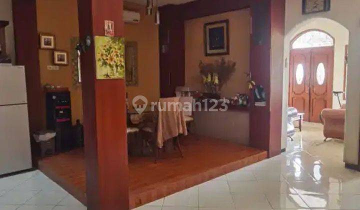 Dijual Rumah 2 Lantai Furnished di Sutorejo Prima Indah, Surabaya 2