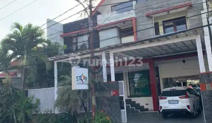 Dijual Rumah Bagus 3 Lantai di Jl Dewandaru, Malang Dijual Rumah Bagus 3 Lantai di Jl Dewandaru, Malang