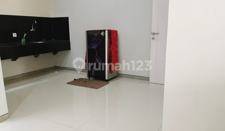 For Rent: Semi-Furnished Ready-to-Occupy House in Kahuripan Park Sidoarjo 2