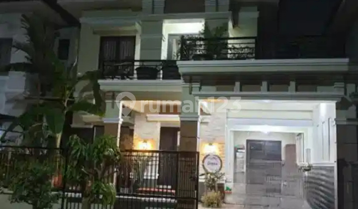 Dijual Rumah Bagus Strategis di Central Park Ahmad Yani Surabaya 2