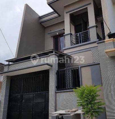 Dijual Rumah Bagus 2 Lantai di Mulyosari Prima, Surabaya 1