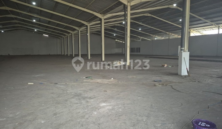 For Rent: Spacious Warehouse, Ready to Occupy, on Raya Pandaan Pasuruan