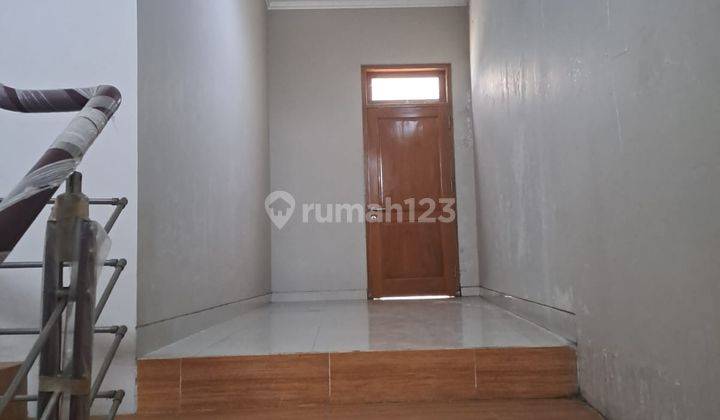 Dijual Rumah Mewah 2 Lantai Posisi Hook Siap Huni Pakis Malang 22