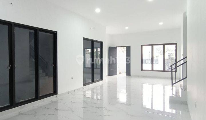 Rumah Baru 2 Lantai Dlm Komplek dekat ke Mall Pondok Gede