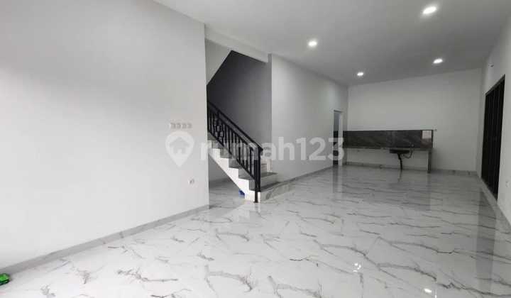 Rumah Baru 2 Lantai Dlm Komplek dekat ke Mall Pondok Gede