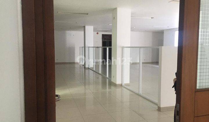 Gedung Kantor Siap Pakai lokasi Super Strategis di Menteng Jakarta pusat  8