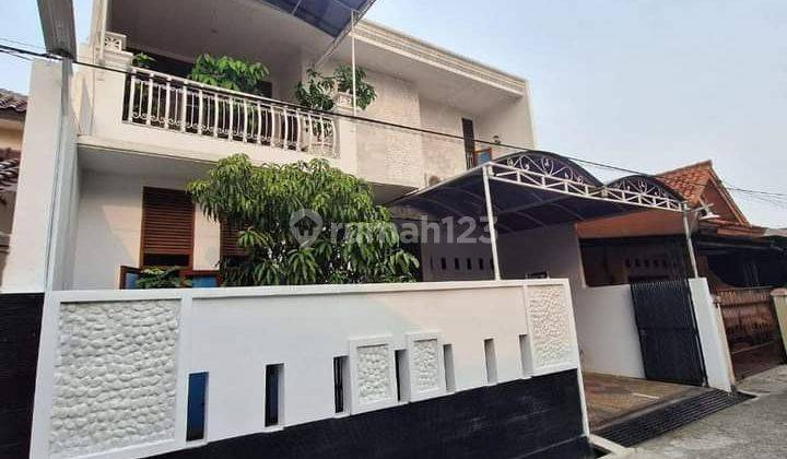Rumah Cantik Halaman Luas di Gandul Cinere Depok  1