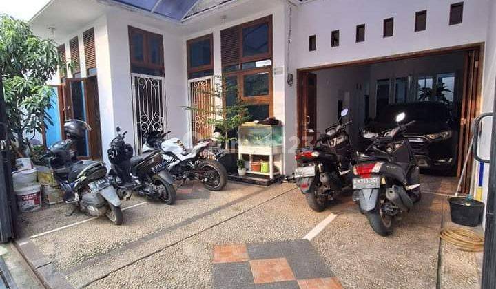 Rumah Cantik Halaman Luas di Gandul Cinere Depok  2