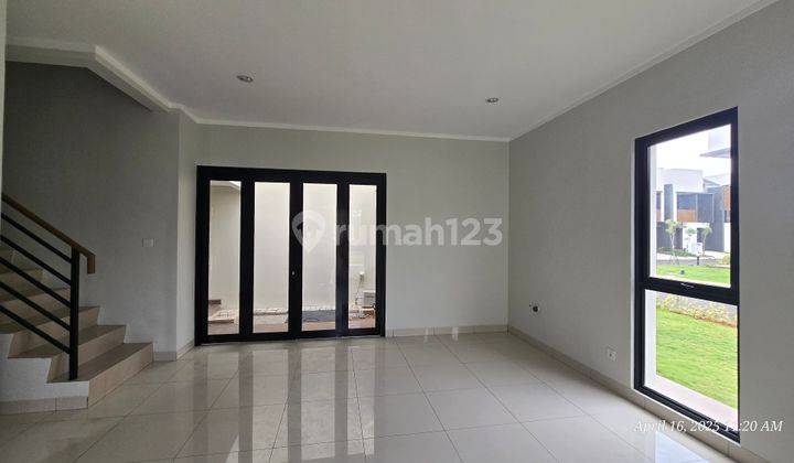 Rumah Selangkah Ke Club House Regia, Summarecon Crown Gading 2