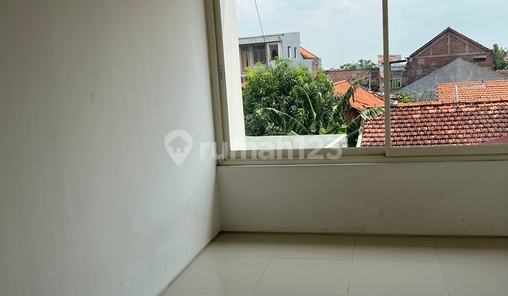 Rumah Oasia Dian istana baru kt 3+1  5