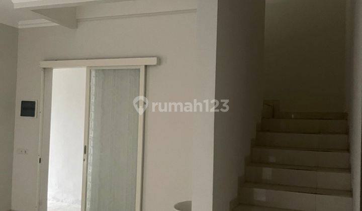 Rumah Dian Istana kamar 4+1 harga 65jt dekat tol 1