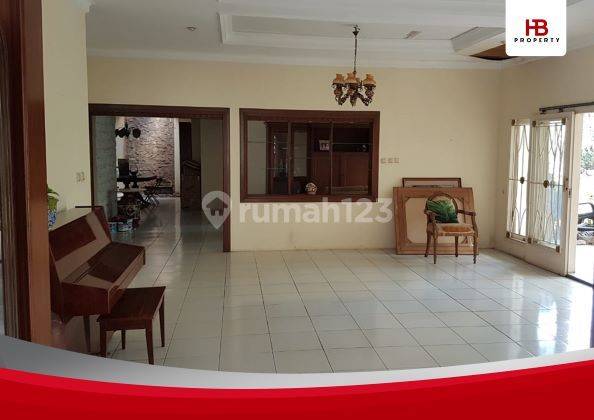 Dijual Rumah Mewah Strategis di Pondok Labu, Jakarta Selatan 1