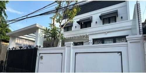 Rumah Nyaman di Cipete Luas 170 M2, Harga Terjangkau 1