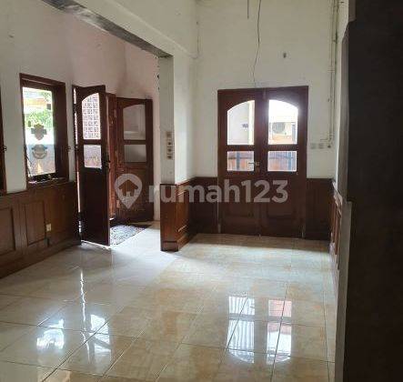 Rumah Minimalis Lokasi Strategis di Kebayoran Baru Harga Murah 2