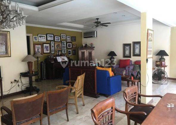 Dijual Rumah Mewah Dengan Kolam Renang di Lebak Bulus Lokasi Strategis 2