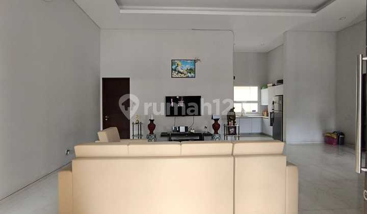 FOR SALE CHEAP Nice Minimalist House Ready to Occupy Darmo Permai Timur Surabaya 2
