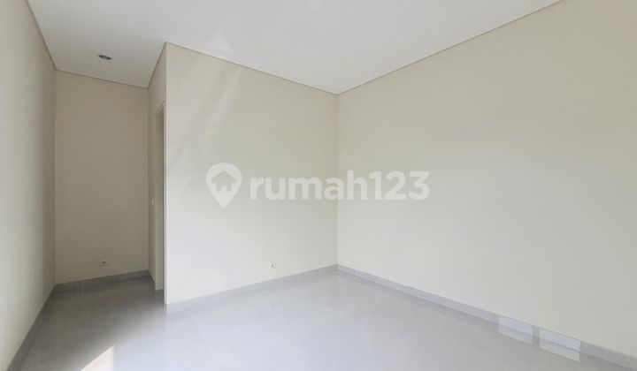 For Sale, New House in Citraland Utama, 2 meters away 2