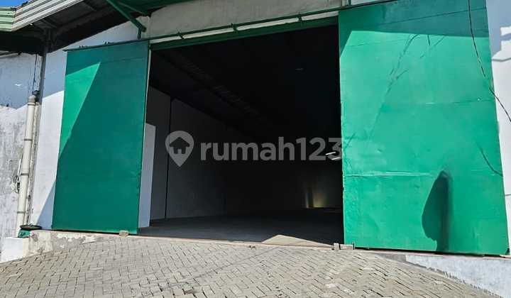 Disewakan Gudang Margomulyo Permai dengan lokasi strategis Disewakan Gudang Margomulyo Permai dengan lokasi strategis