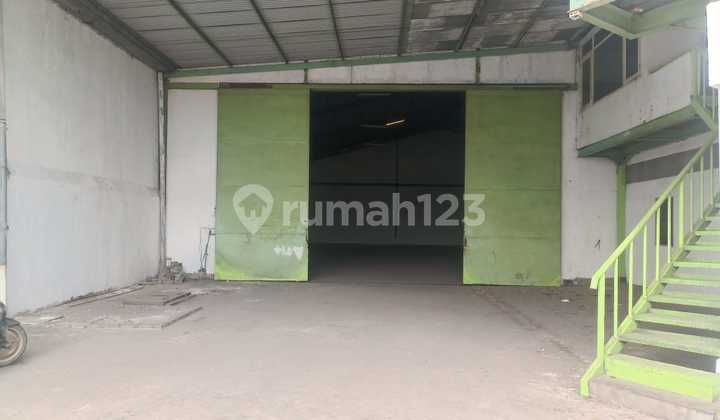 For Rent: Clean and flood-resistant Warehouse MARGOMULYO PERMAI WEST SURABAYA