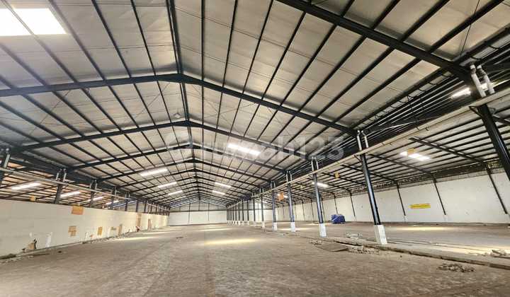 Warehouse for Rent in Osowilangun