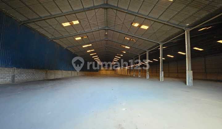 Warehouse for Rent in Gresik City, Strategic Location.