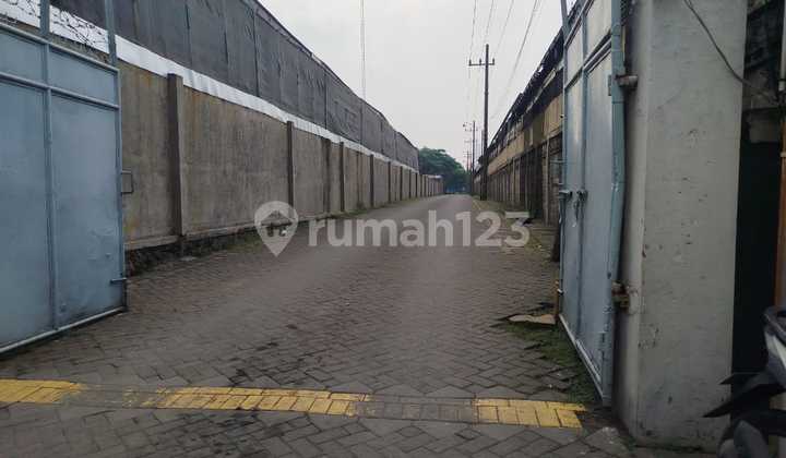 DISEWAKAN GUDANG TROSOBO 2 JEJER DENGAN LOKASI STRATEGIS