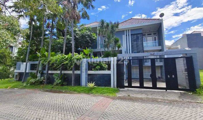 Disewakan Rumah Modern Minimalis Split 2.5 Lt Kondisi Sangat Terawat 1