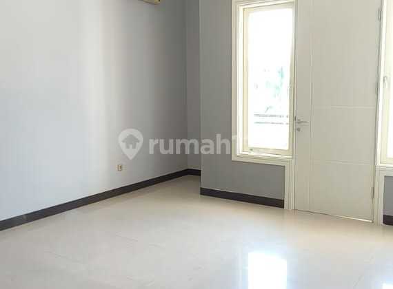 Disewakan Rumah Villa Sentral Raya main Road Citraland  2