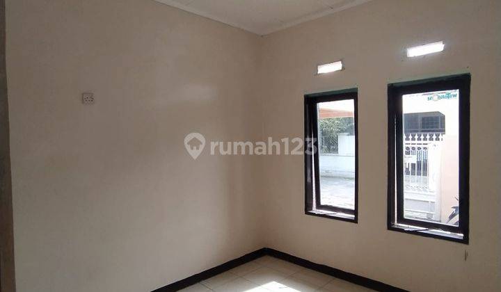 Rumah Bagus Unfurnished SHM di Jual Cepat Rumah Kopo Permai , Bandung 1