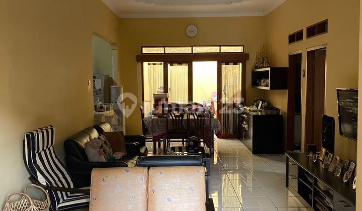 Rumah Bagus Unfurnished SHM di Jual Rumah Terawat Kopo Permai, Bandung 2