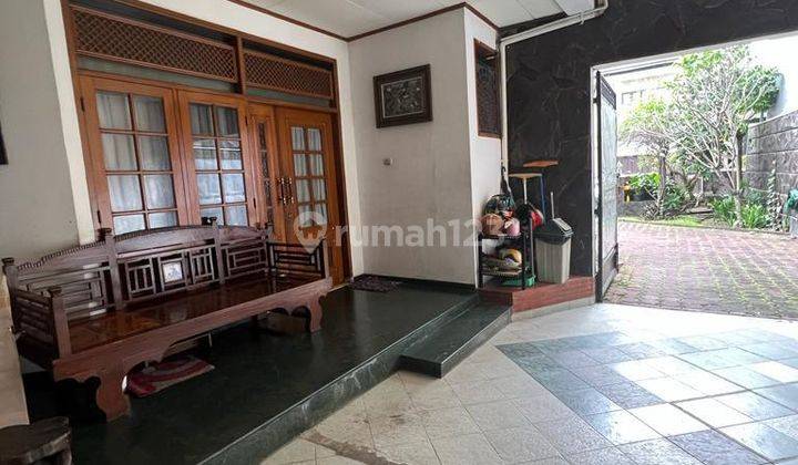 Rumah 2 Lantai Sudah Renovasi Semi Furnished SHM di Jual Rumah Sayap Pasteur- Dibawah Njop, Bandung 1