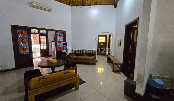 Rumah Butuh Renovasi Unfurnished SHM di Jual Murah Rumah Tua Sayap Riau , Bandung 2