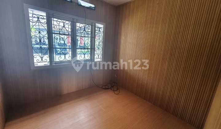House Needs Minimal Renovation SHM Unfurnished Kota Baru Parahyangan, Bandung